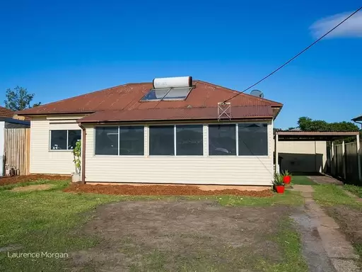 37 Lindsay Street, Unanderra Sold by Laurence Morgan Real Estate