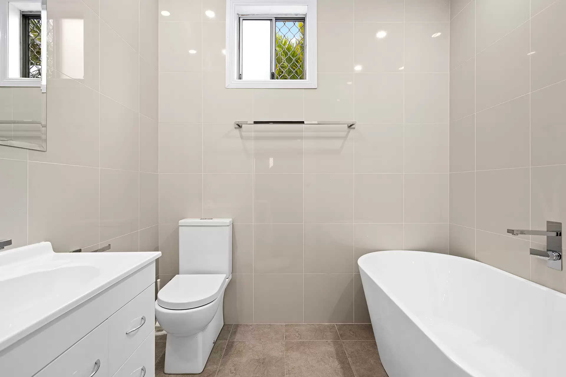 46 Cawley Street, Bellambi Sold by Laurence Morgan Real Estate - image 5
