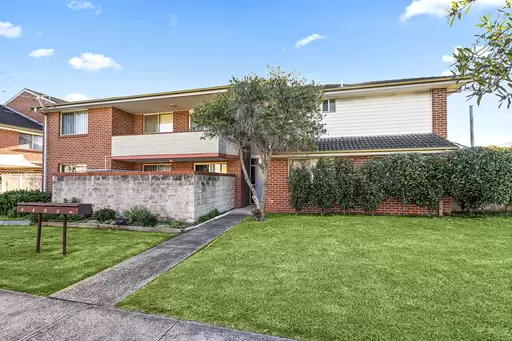 3/24-26 Daisy Street, Fairy Meadow Sold by Laurence Morgan Real Estate