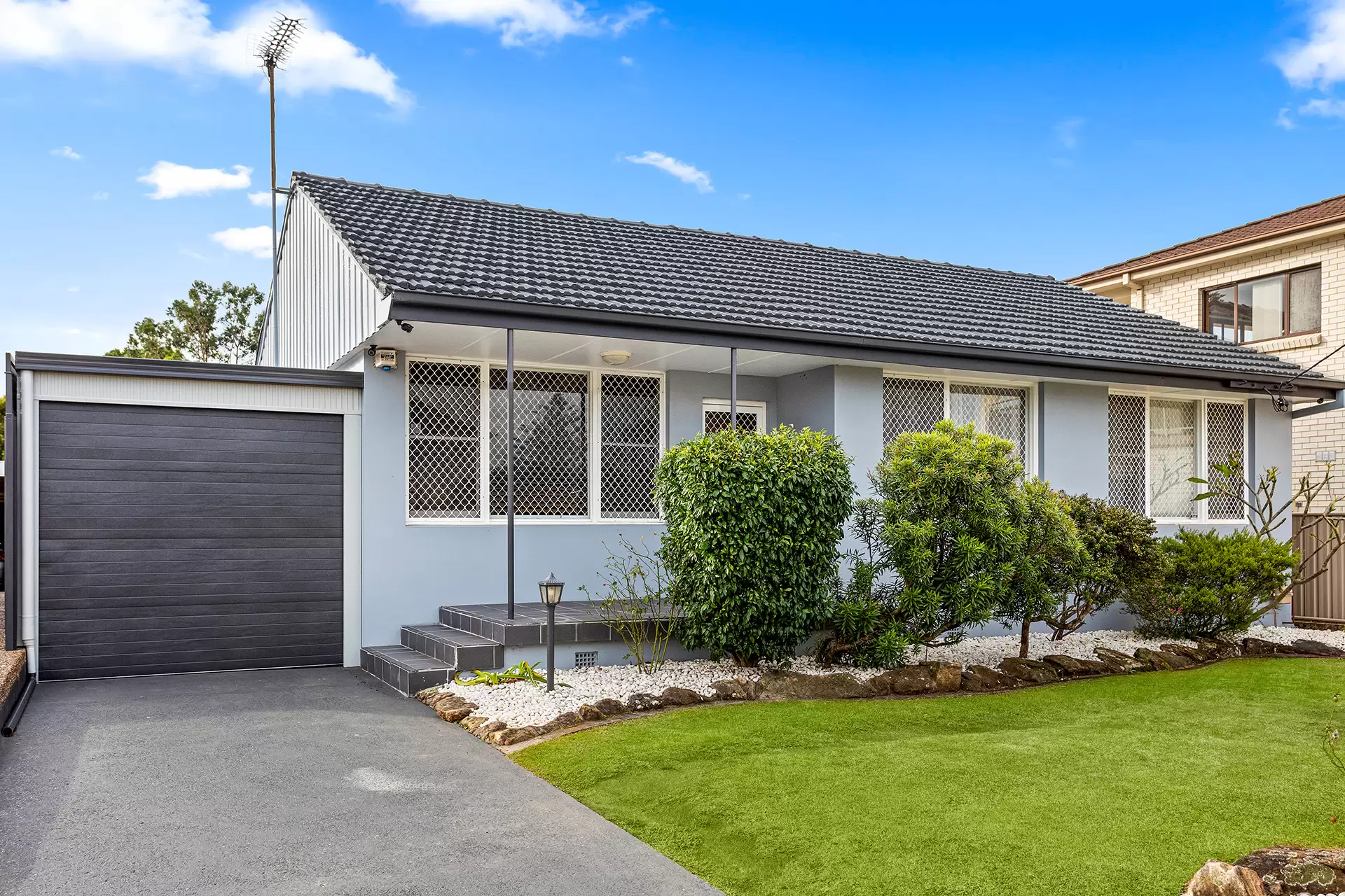 32 Lombard Avenue, Fairy Meadow Sold by Laurence Morgan Real Estate - image 1