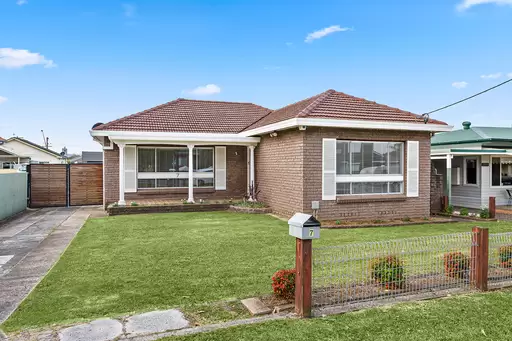 7 Kundle Street, Dapto Sold by Laurence Morgan Real Estate