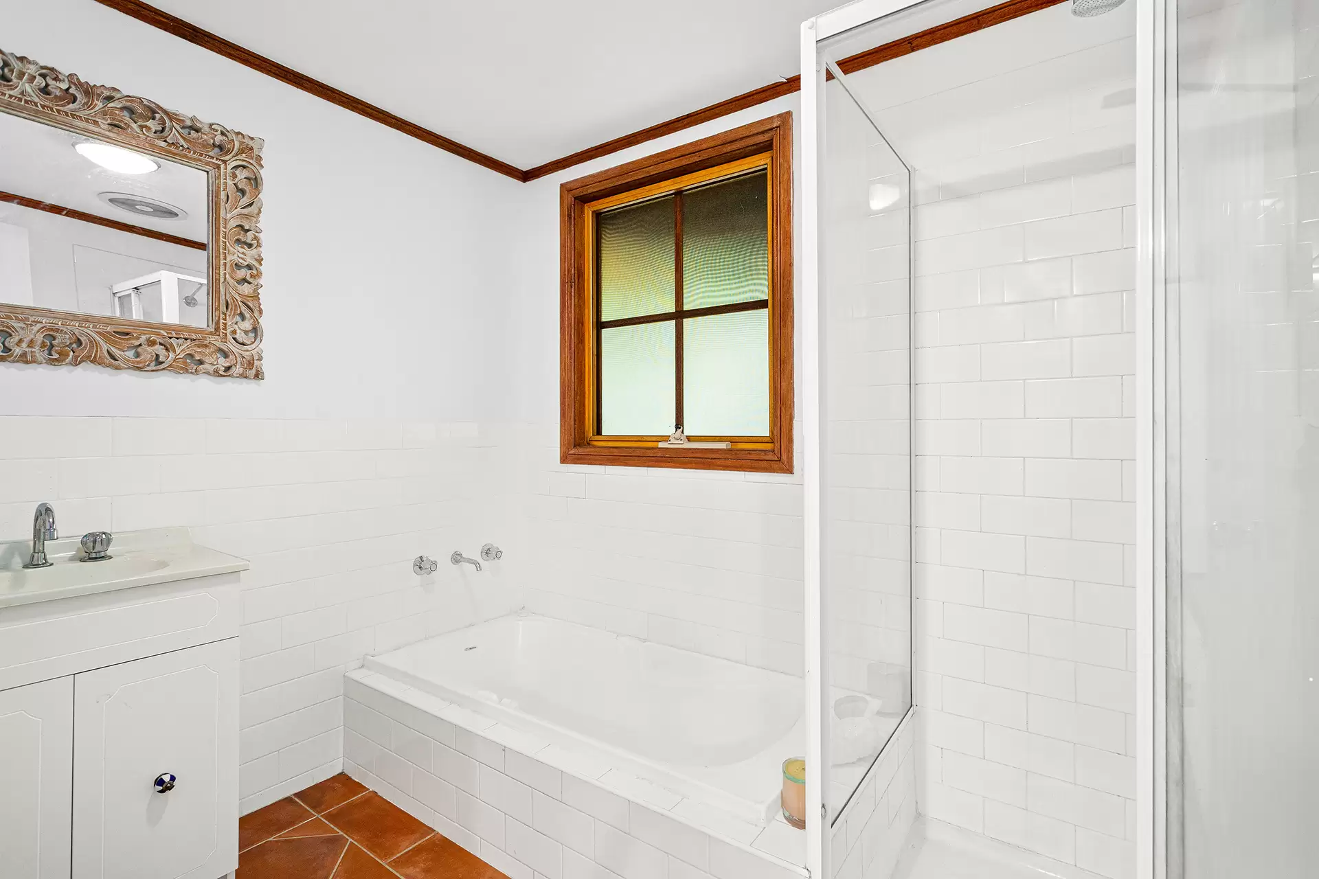 22 Poplar Avenue, Unanderra Sold by Laurence Morgan Real Estate - image 5