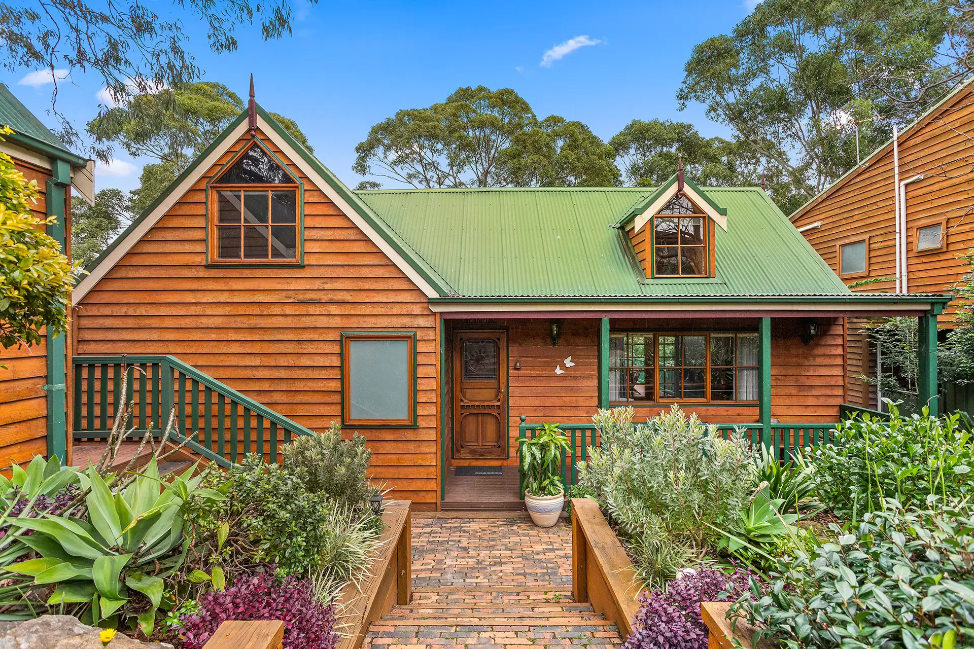 22 Poplar Avenue, Unanderra Sold by Laurence Morgan Real Estate - image 1