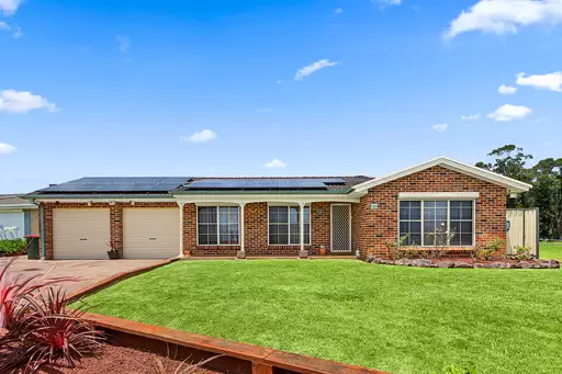 72 Jarrah Way, Albion Park Rail Sold by Laurence Morgan Real Estate