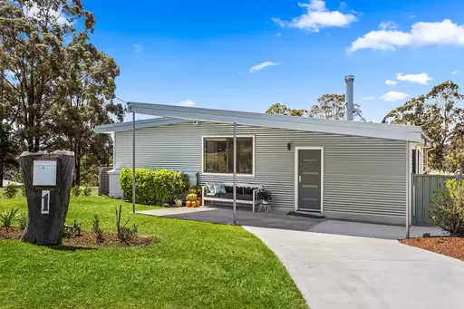 1 Gerard Avenue, Farmborough Heights Sold by Laurence Morgan Real Estate