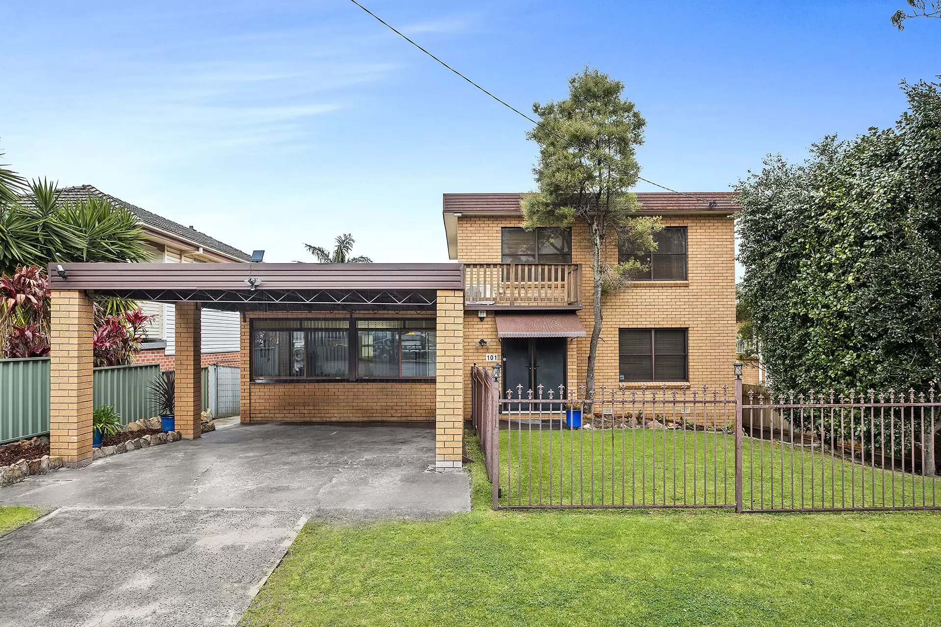 101 Murphy's Avenue, Keiraville Sold by Laurence Morgan Real Estate - image 1
