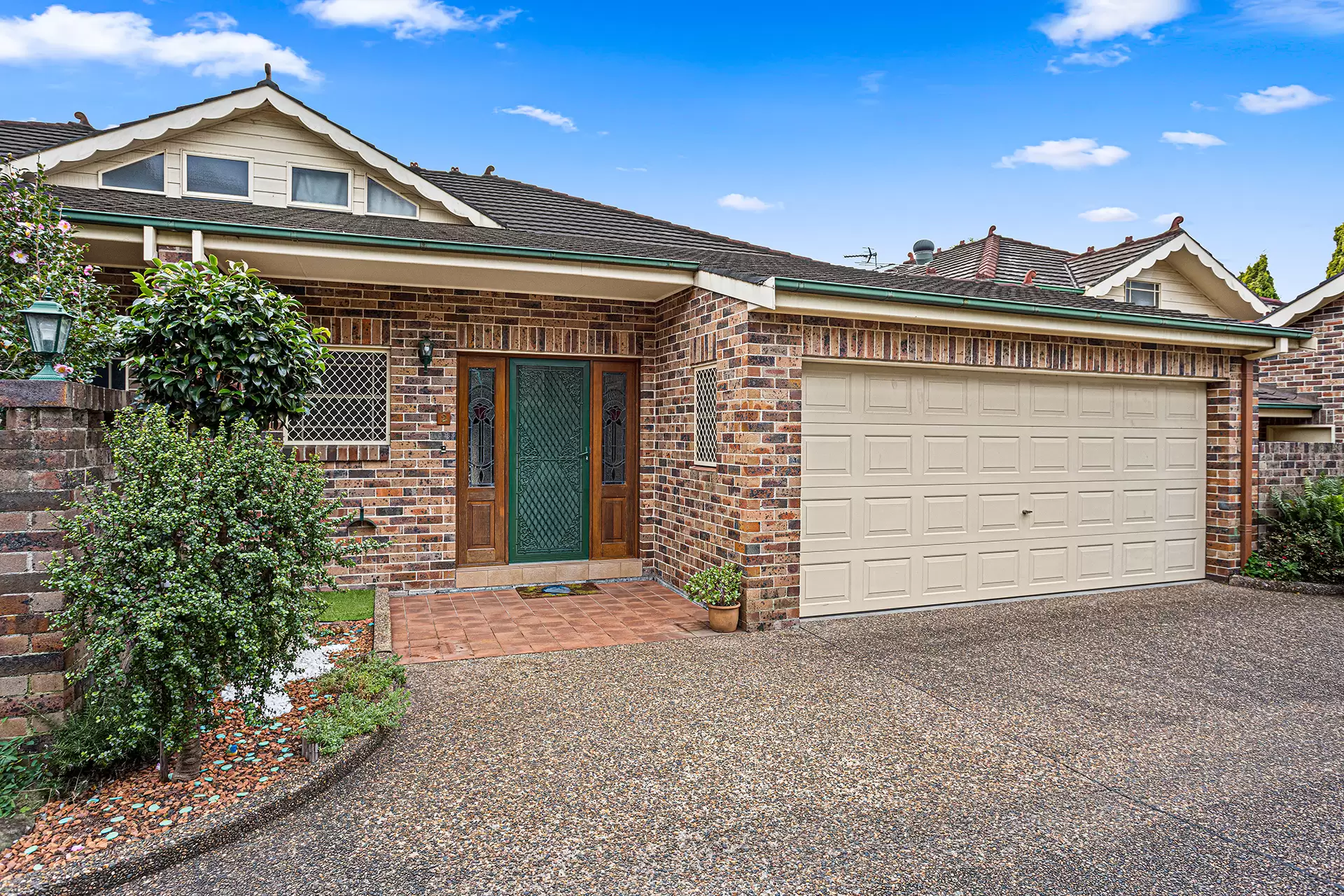 2/10 Kembla Street, Balgownie Sold by Laurence Morgan Real Estate - image 1