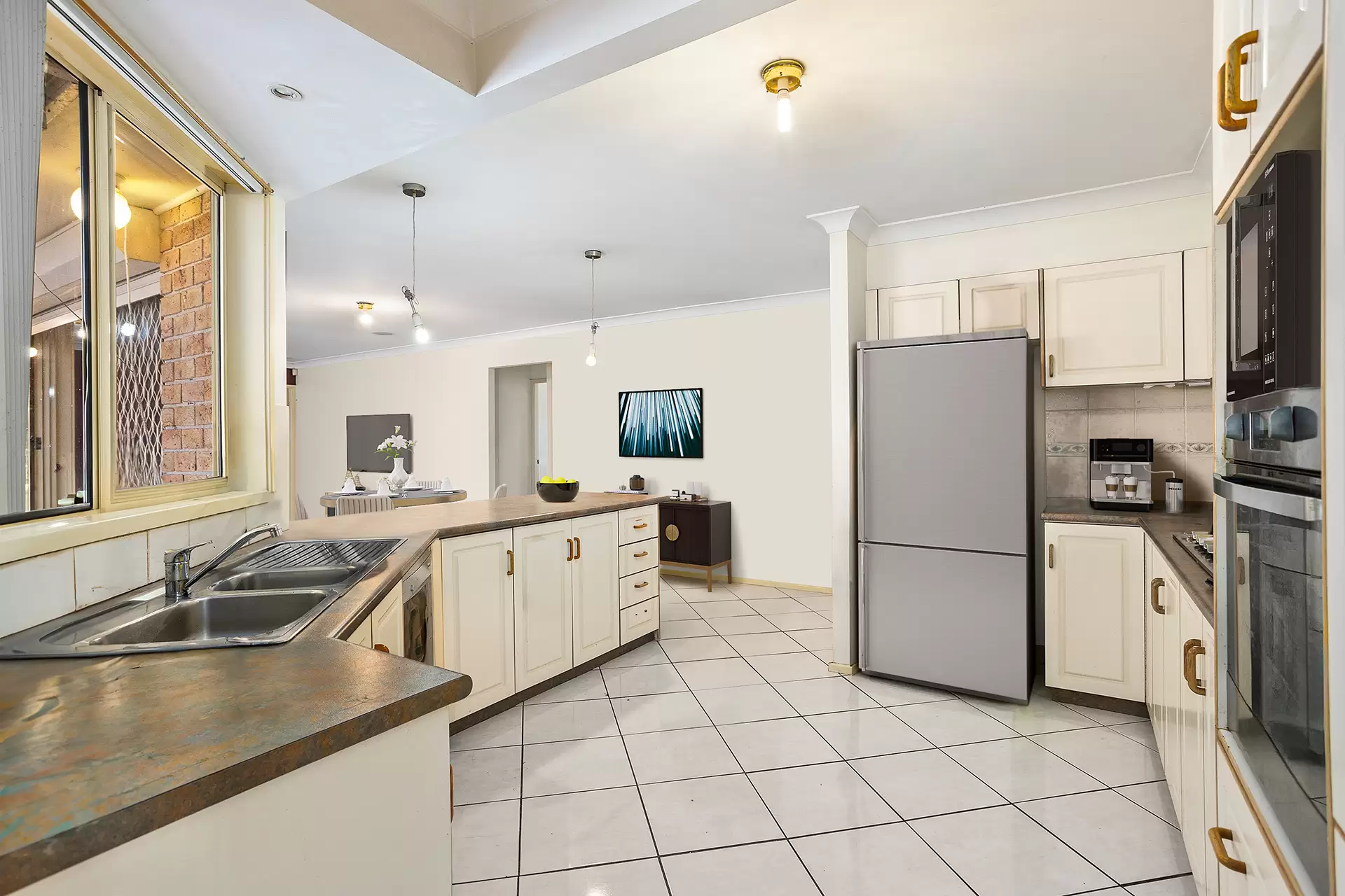 39 Charlotte Crescent, Albion Park Sold by Laurence Morgan Real Estate - image 3
