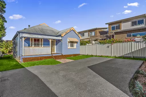 32B The Avenue, Corrimal Sold by Laurence Morgan Real Estate