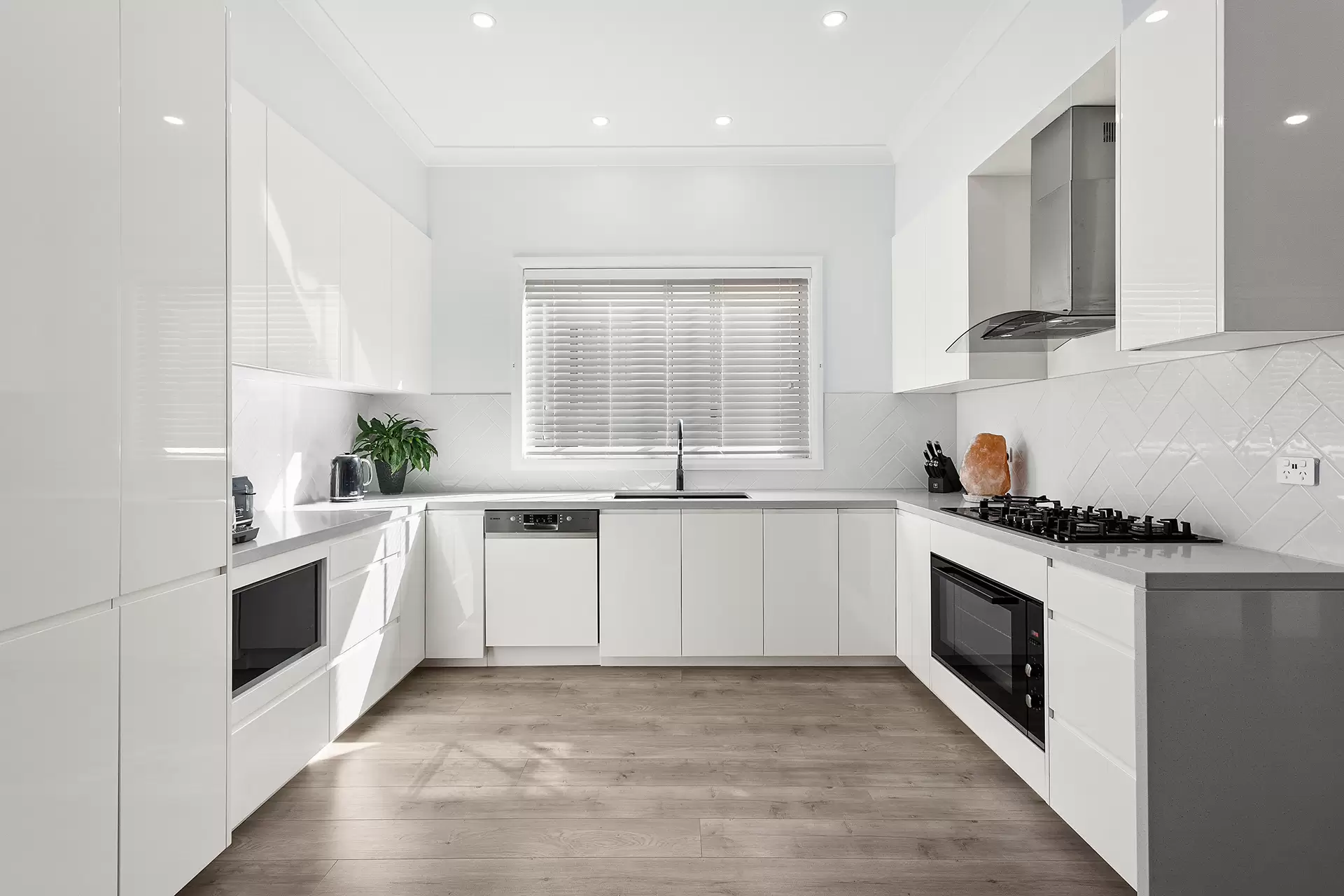 23 Mountain Ave, Woonona Sold by Laurence Morgan Real Estate - image 2