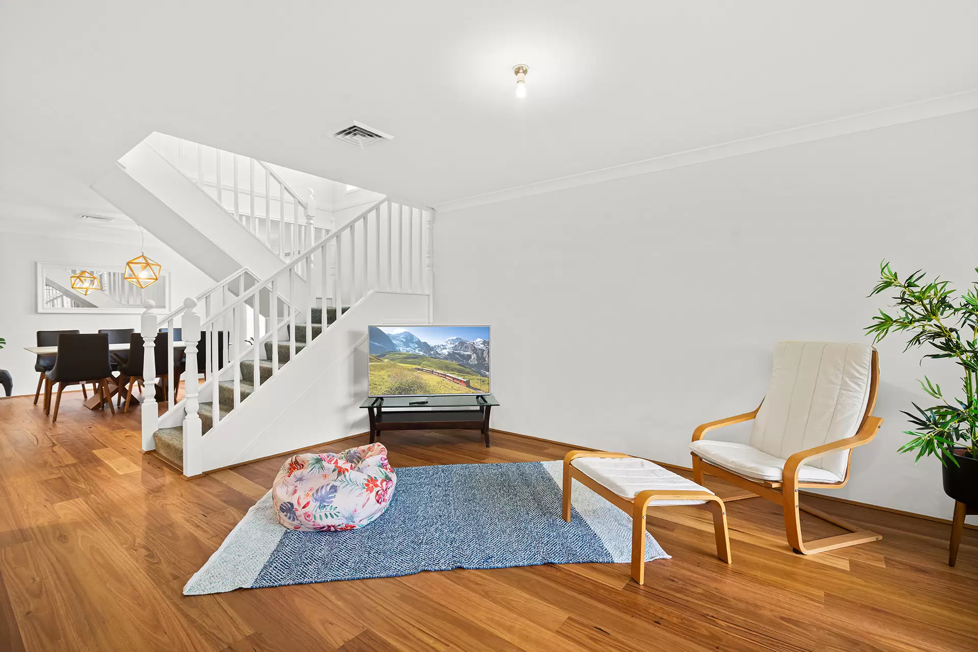 10 Robert Westmacott Avenue, Woonona Sold by Laurence Morgan Real Estate - image 11