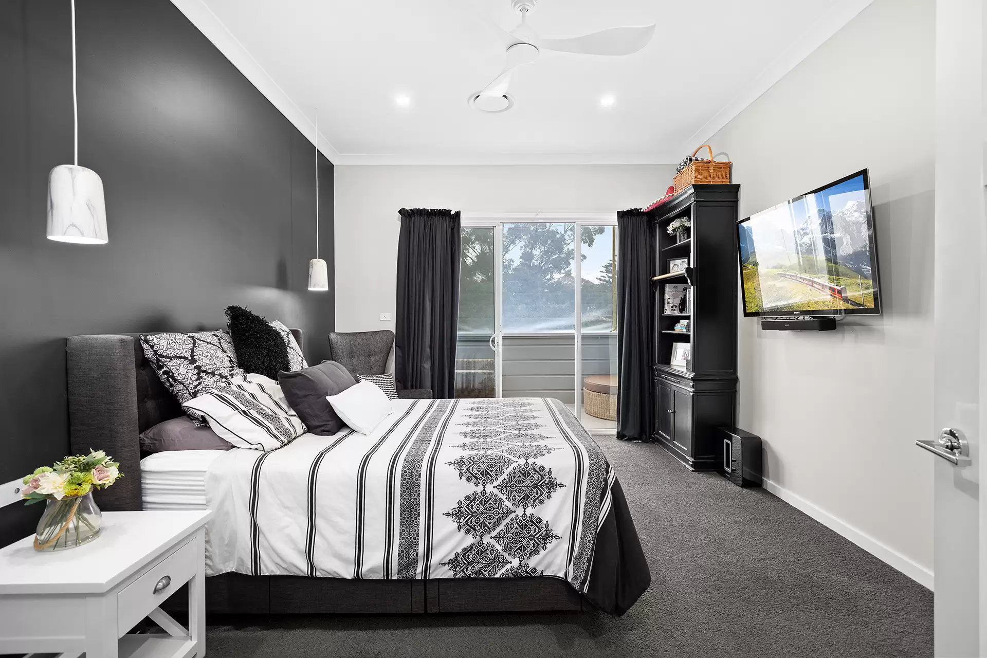 38 Russell Street, Woonona Sold by Laurence Morgan Real Estate - image 2