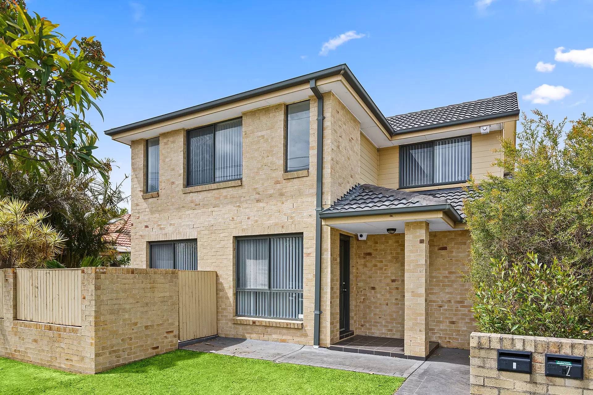 1/37 Smith Street, Fairy Meadow Sold by Laurence Morgan Real Estate - image 1