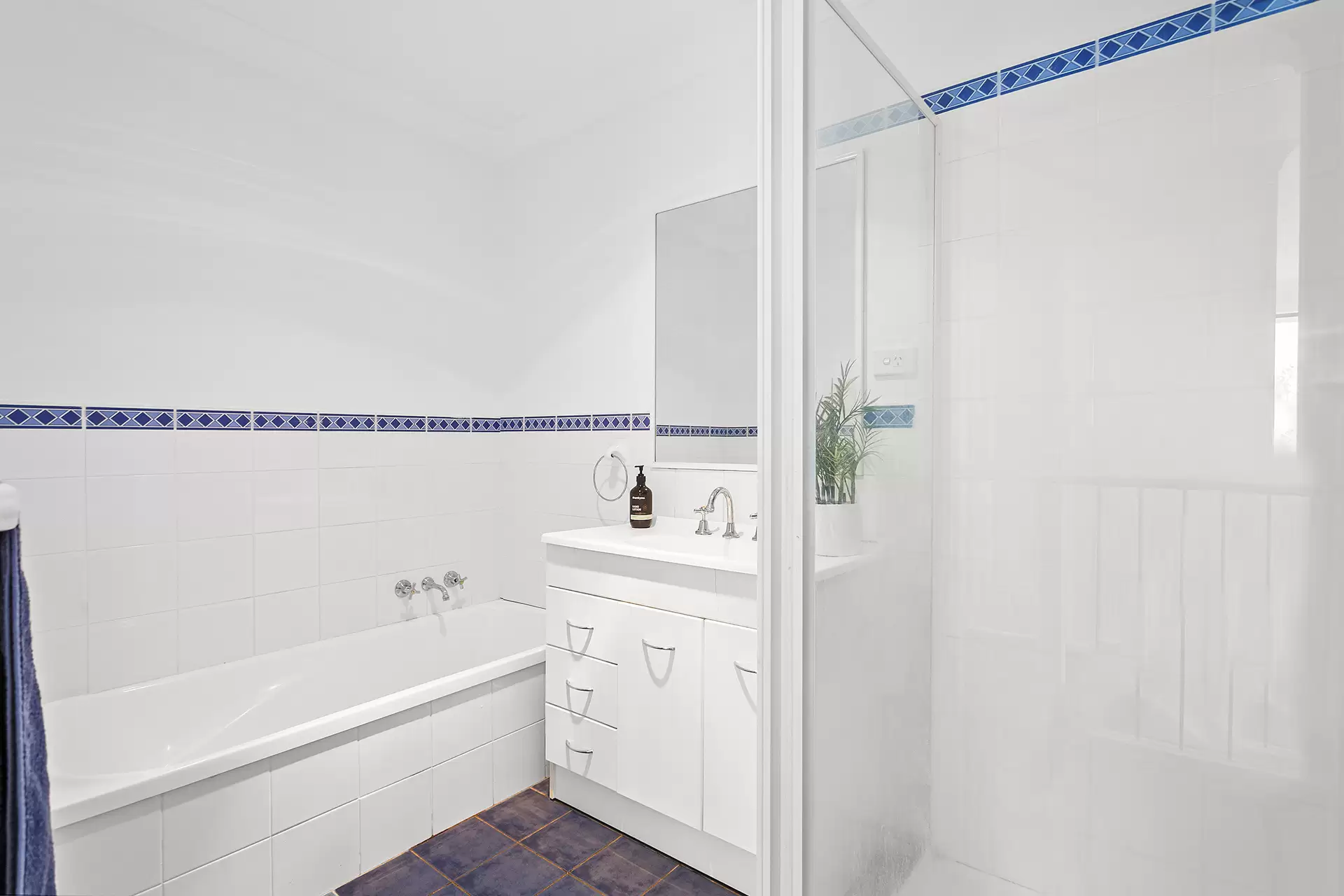 1/37 Smith Street, Fairy Meadow Sold by Laurence Morgan Real Estate - image 6