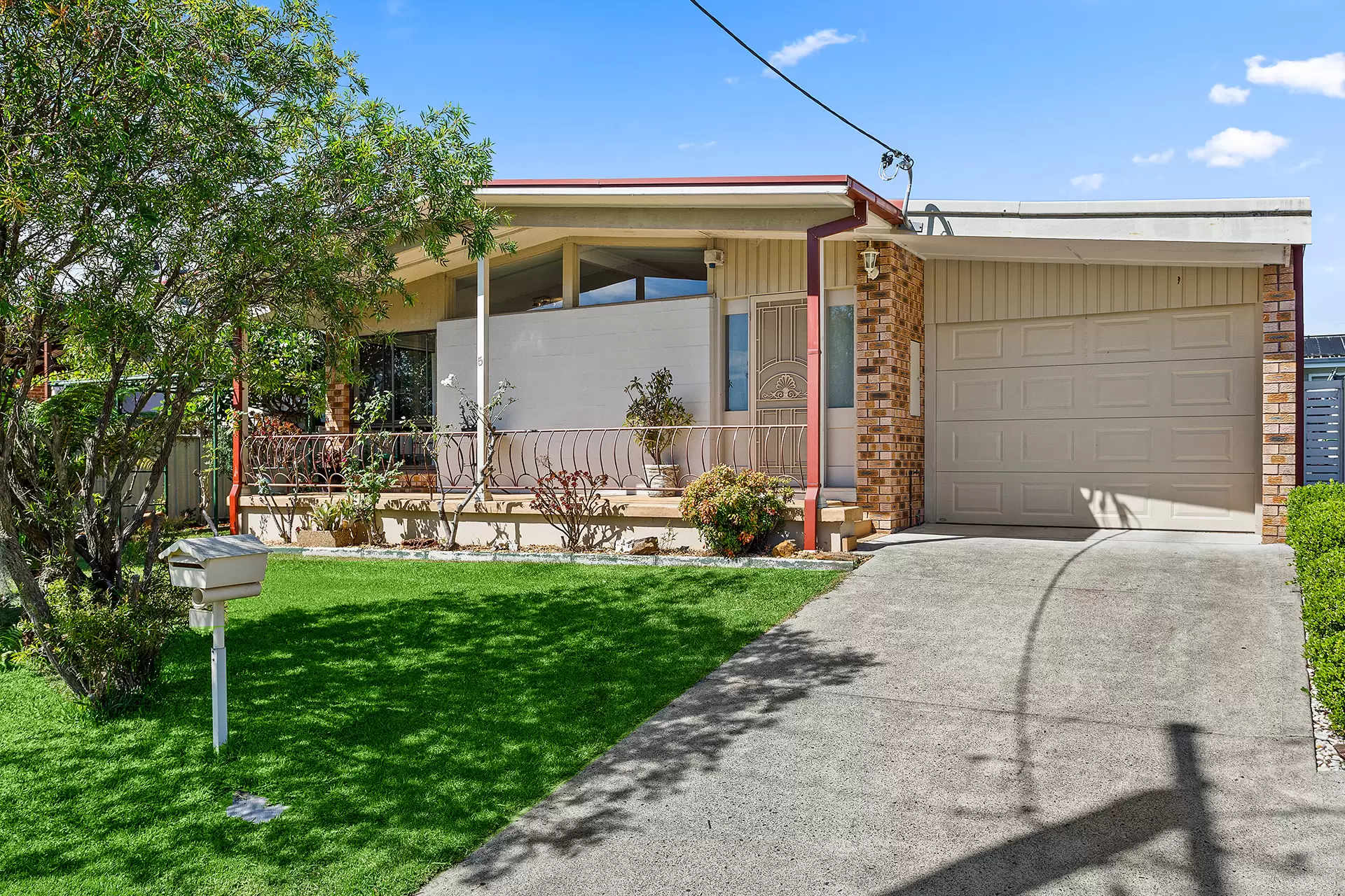 5 Cottage Green, Mount Ousley Sold by Laurence Morgan Real Estate - image 1