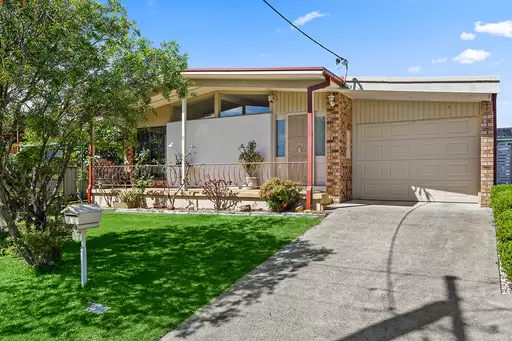 5 Cottage Green, Mount Ousley Sold by Laurence Morgan Real Estate