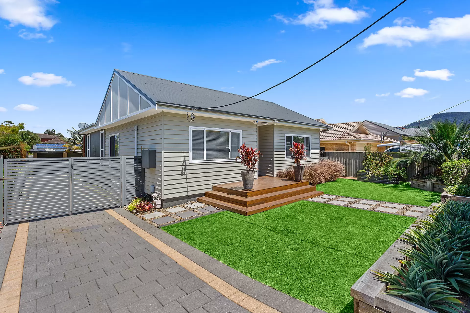 151 Rothery Street, Bellambi Sold by Laurence Morgan Real Estate - image 1