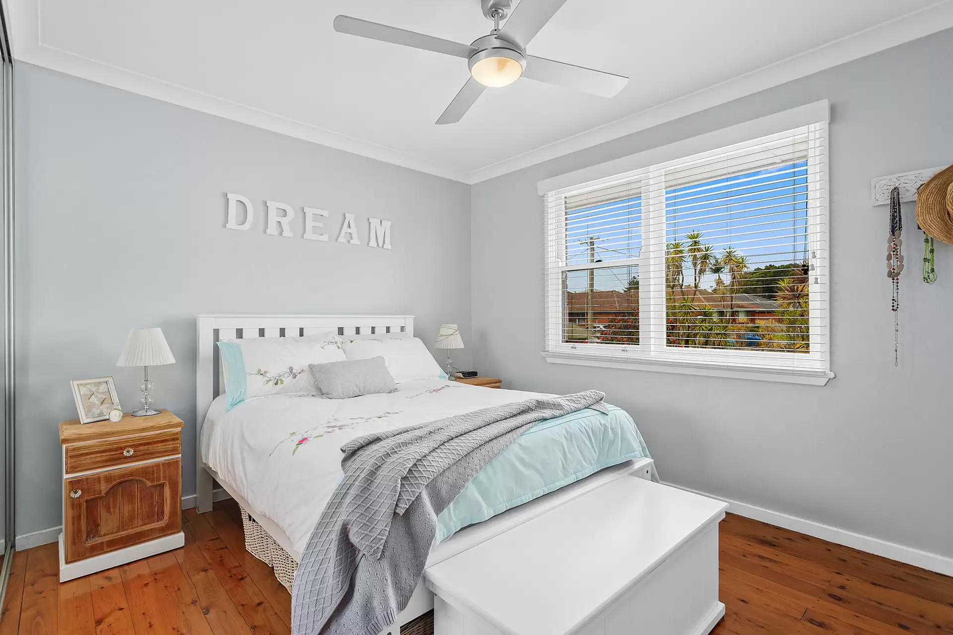 1/4 Grafton Avenue, Figtree Sold by Laurence Morgan Real Estate - image 2