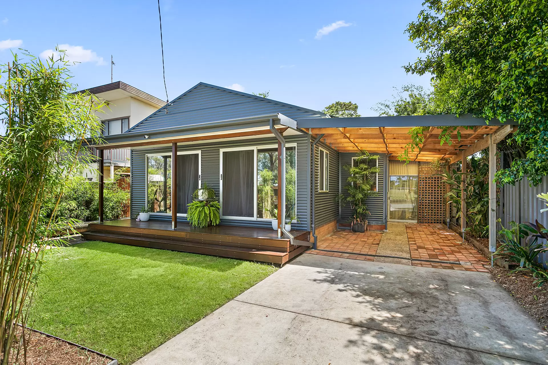 32 Cawley Street, Bellambi Sold by Laurence Morgan Real Estate - image 2