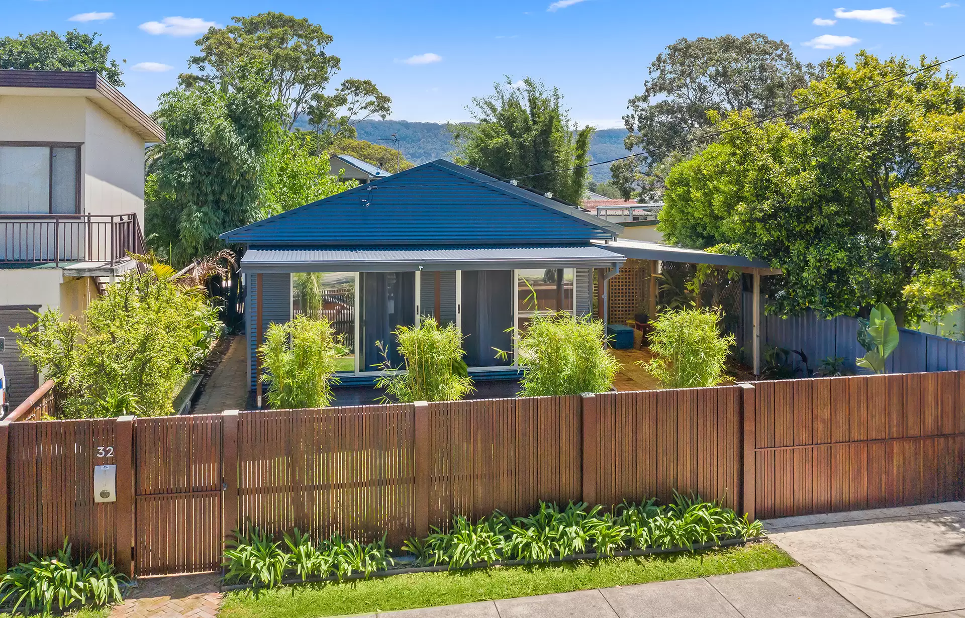 32 Cawley Street, Bellambi Sold by Laurence Morgan Real Estate - image 1