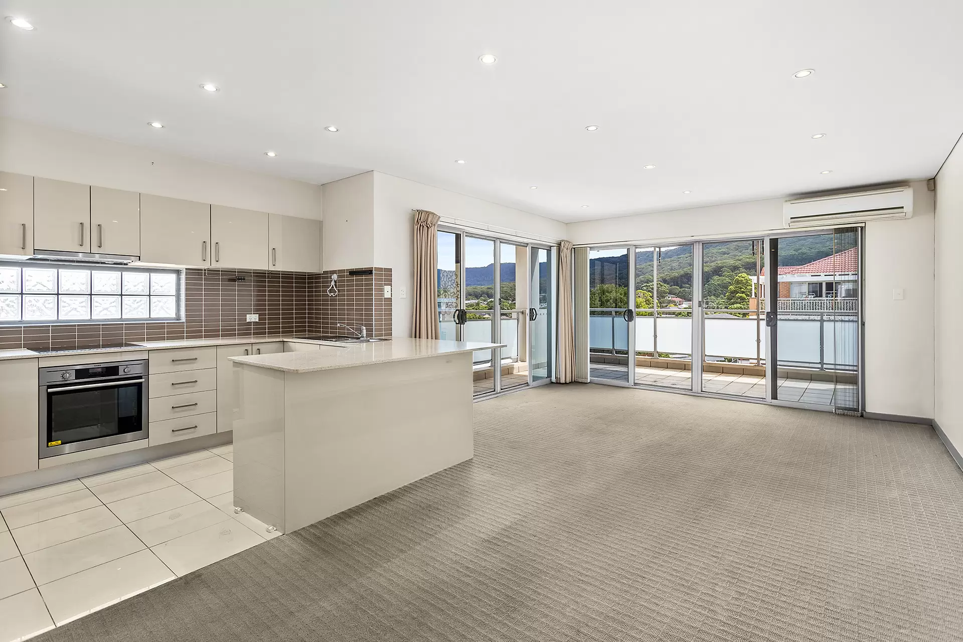 12/163 Princes Highway, Corrimal Sold by Laurence Morgan Real Estate - image 2