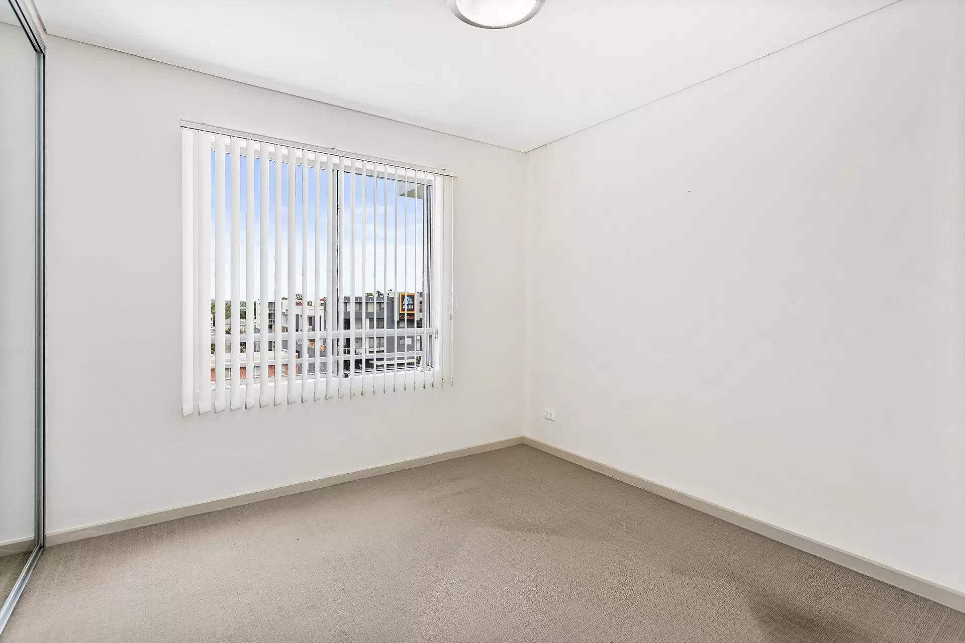 12/163 Princes Highway, Corrimal Sold by Laurence Morgan Real Estate - image 3
