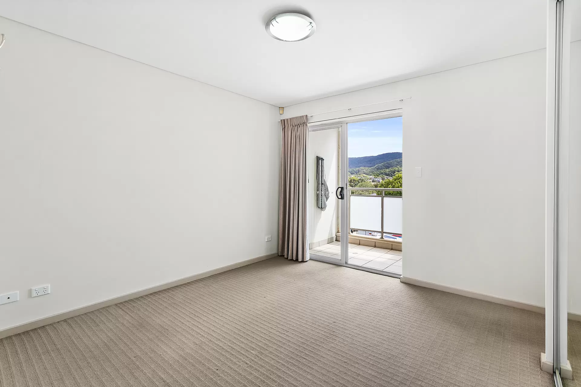 12/163 Princes Highway, Corrimal Sold by Laurence Morgan Real Estate - image 4
