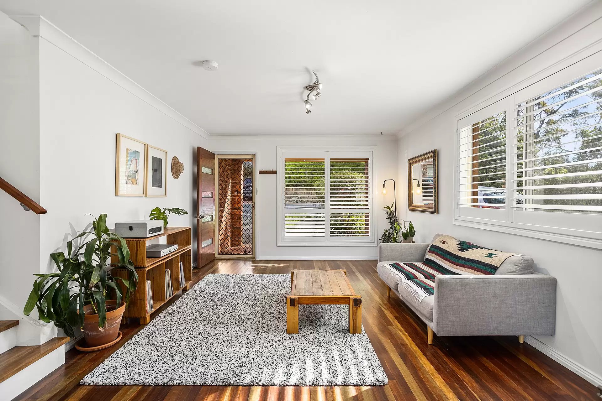 1/41-43 Robertson Street, Coniston Sold by Laurence Morgan Real Estate - image 2