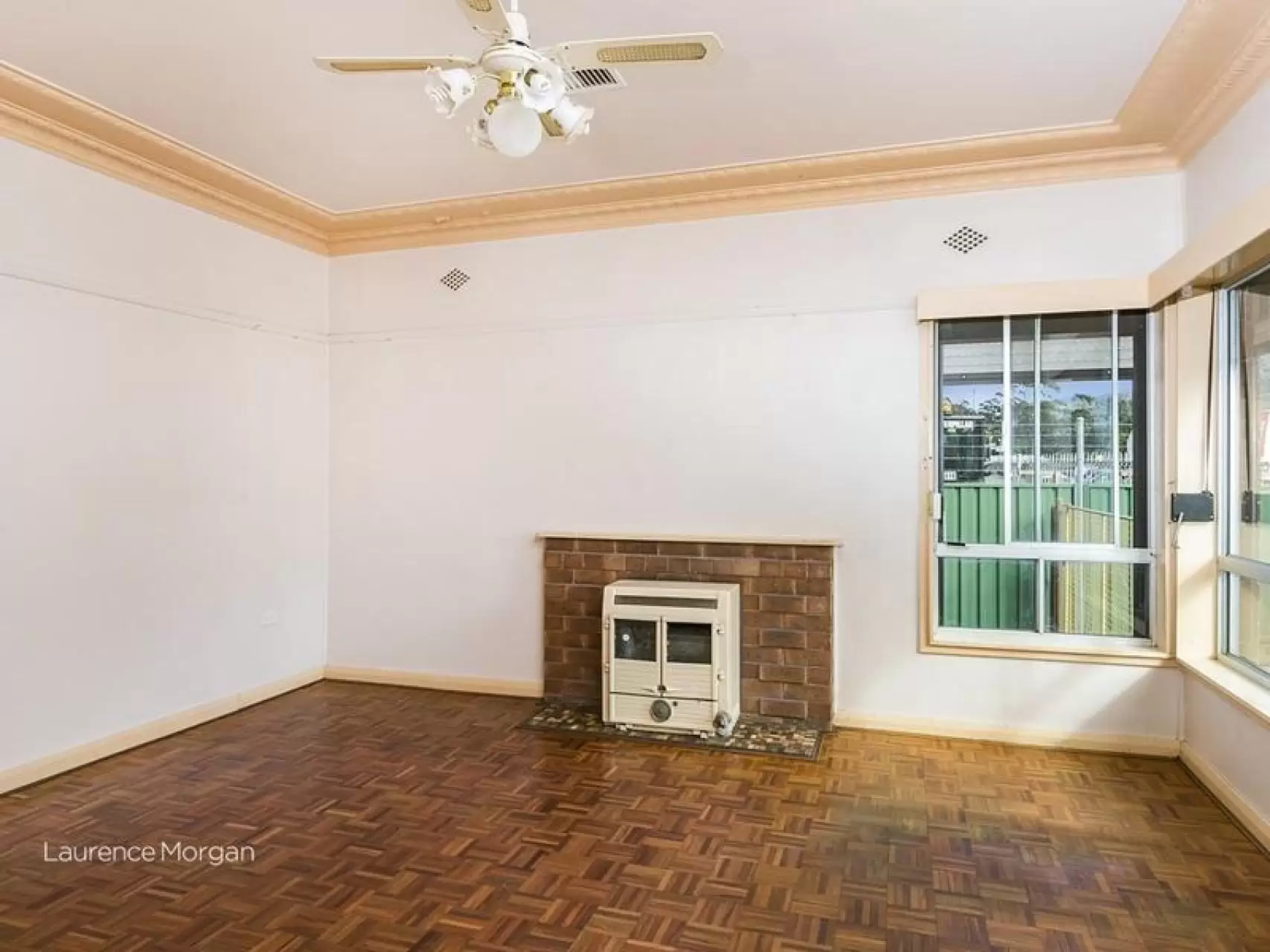 15 Exeter Avenue, North Wollongong Sold by Laurence Morgan Real Estate - image 3