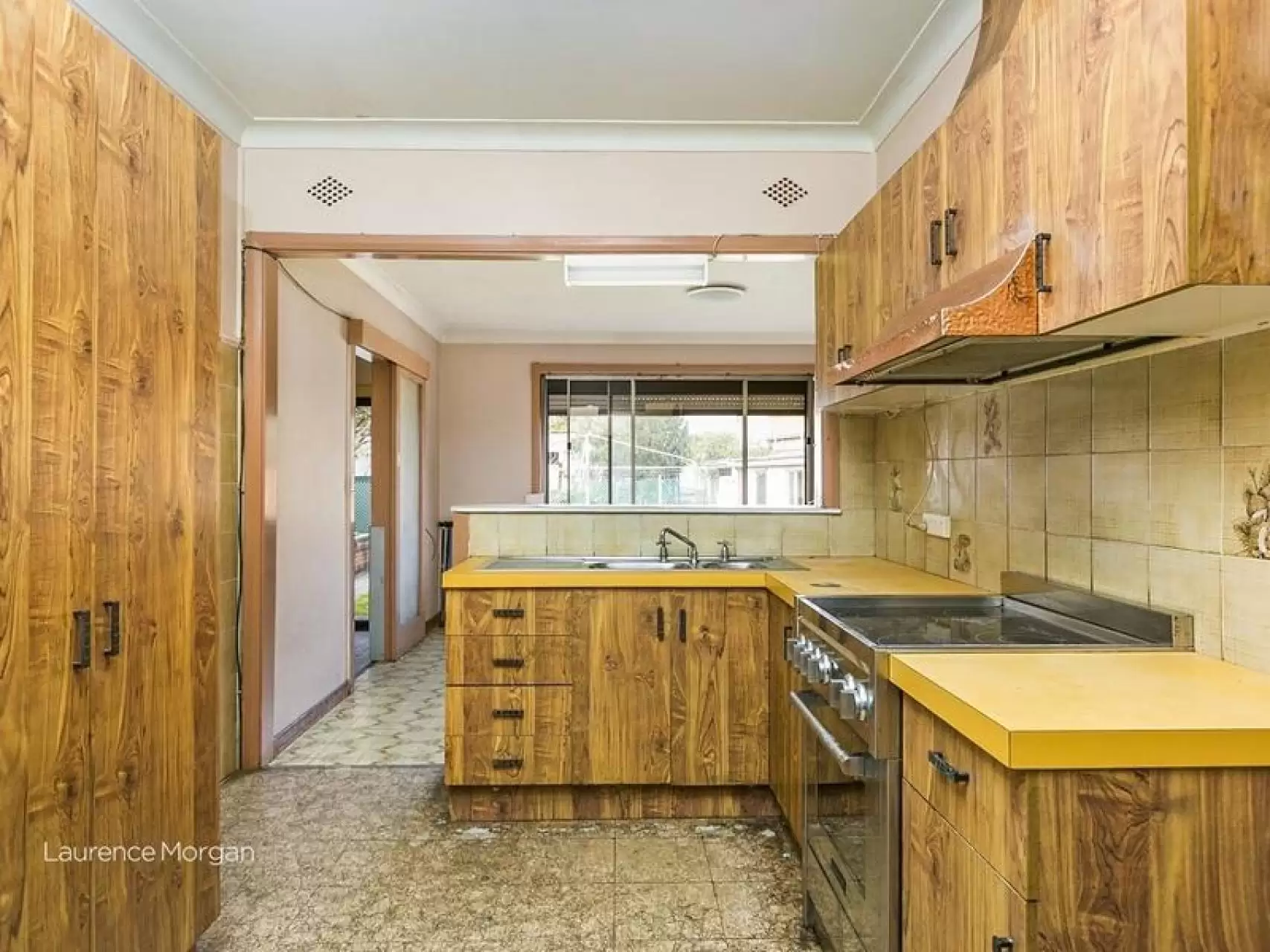 15 Exeter Avenue, North Wollongong Sold by Laurence Morgan Real Estate - image 4
