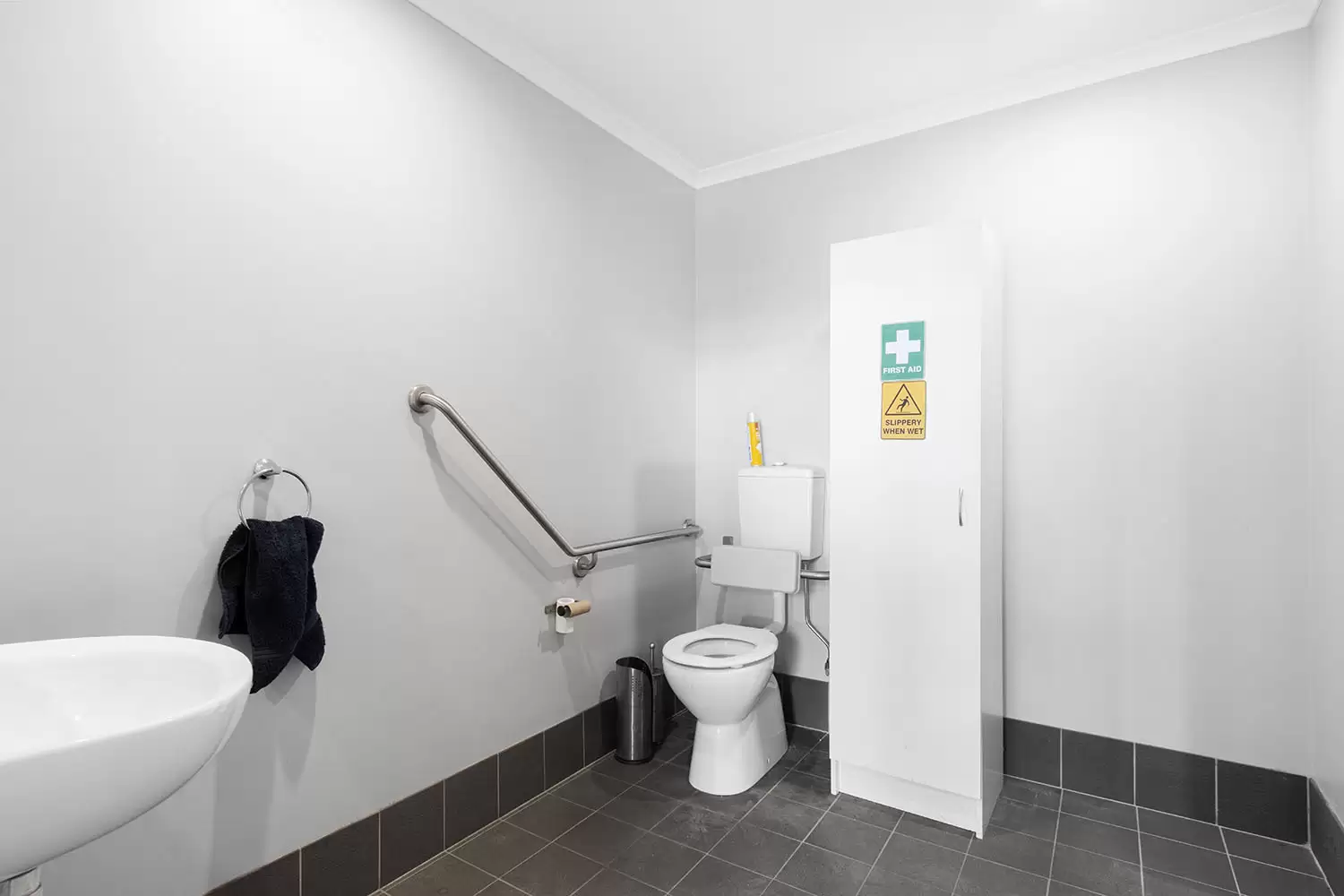 7/50 Montague Street, North Wollongong Sold by Laurence Morgan Real Estate - image 9