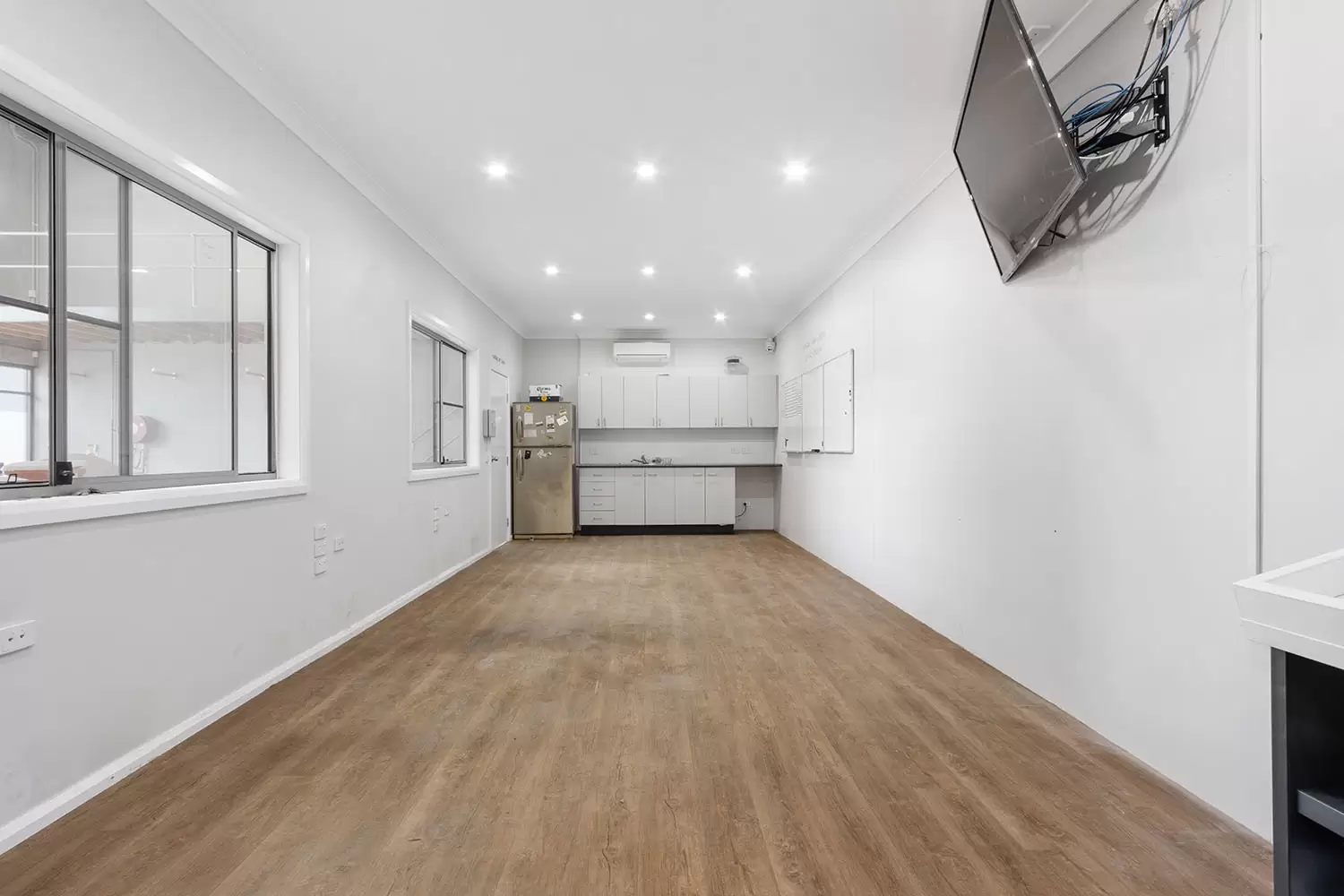 7/50 Montague Street, North Wollongong Sold by Laurence Morgan Real Estate - image 2