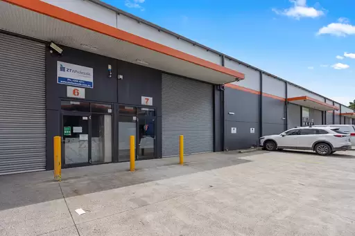 7/50 Montague Street, North Wollongong Sold by Laurence Morgan Real Estate