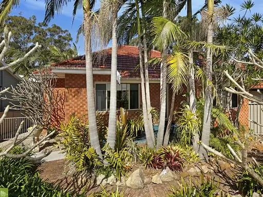 5 June Parade, Woonona Sold by Laurence Morgan Real Estate