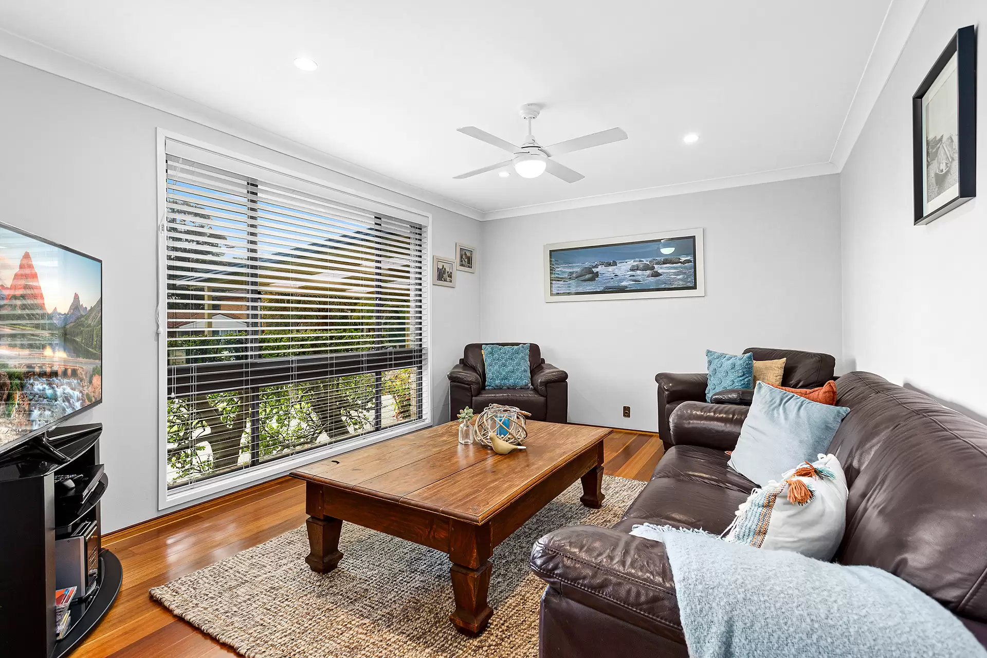 2 Glenhaven Street, Woonona Sold by Laurence Morgan Real Estate - image 3