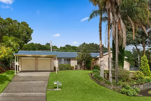 2 Glenhaven Street, Woonona Sold by Laurence Morgan Real Estate