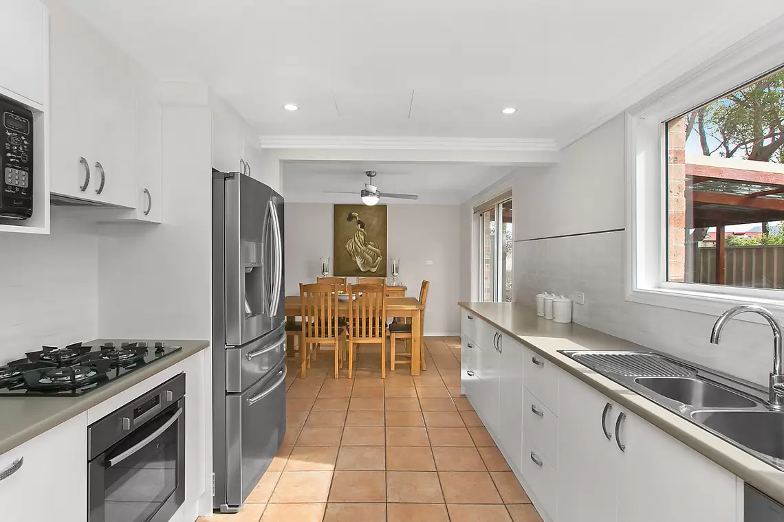 8/9-11 Newbold Close, Thirroul Sold by Laurence Morgan Real Estate - image 3