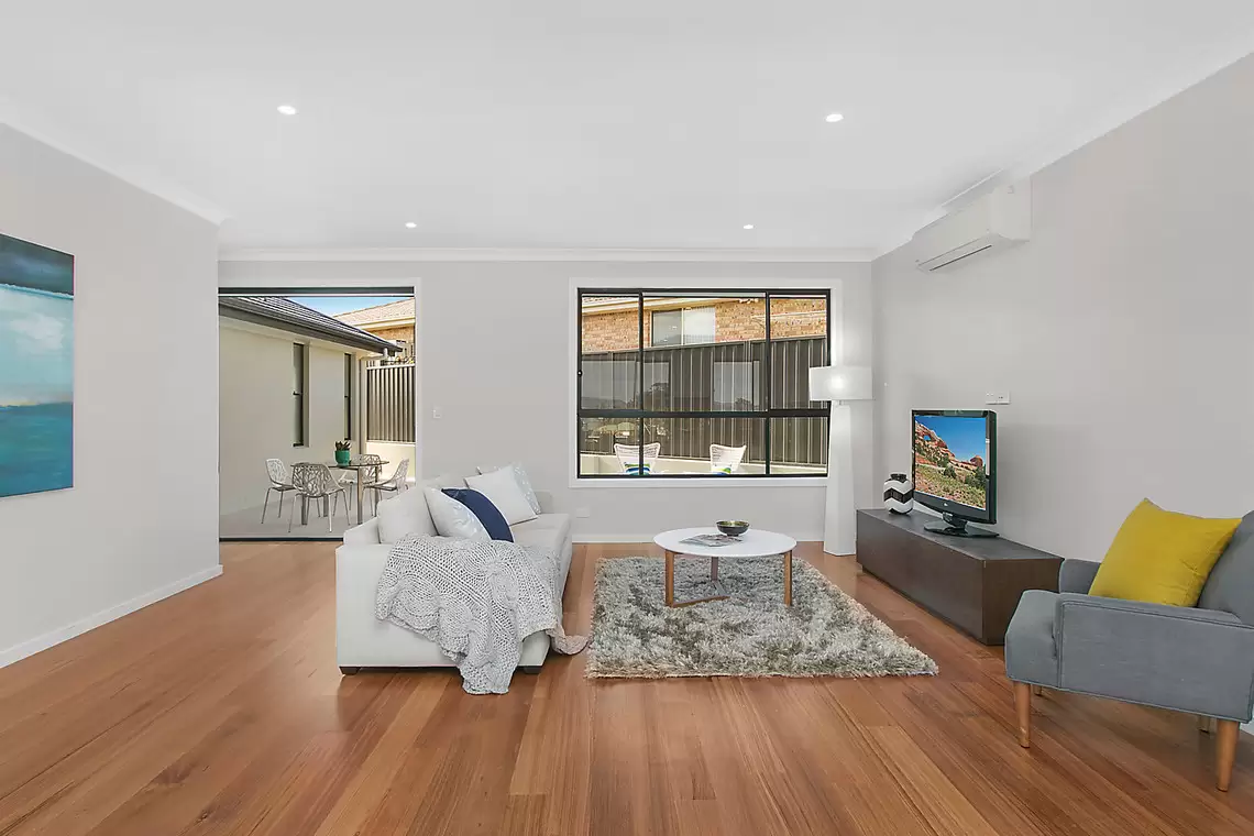 17 Brooks Terrace, Kanahooka Sold by Laurence Morgan Real Estate - image 2