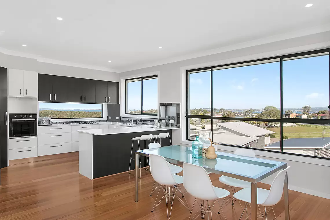 17 Brooks Terrace, Kanahooka Sold by Laurence Morgan Real Estate - image 3