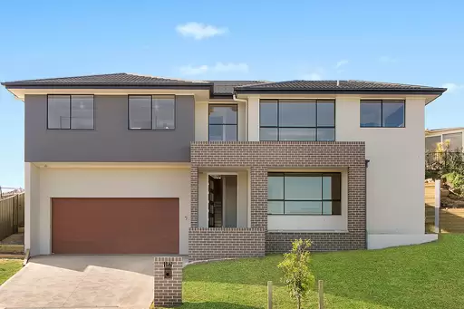 17 Brooks Terrace, Kanahooka Sold by Laurence Morgan Real Estate