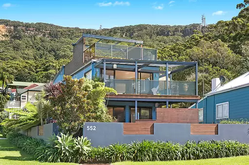 552 Lawrence Hargrave Drive, Wombarra Sold by Laurence Morgan Real Estate