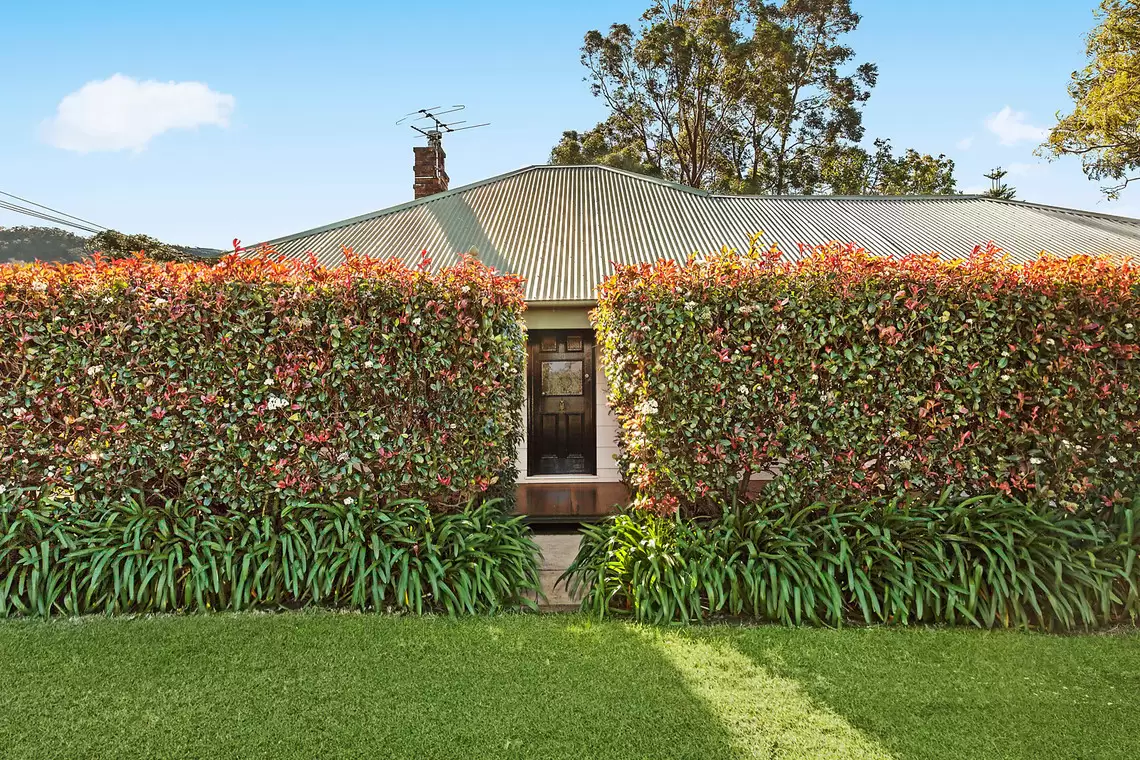 20 George Avenue, Bulli Sold by Laurence Morgan Real Estate - image 1