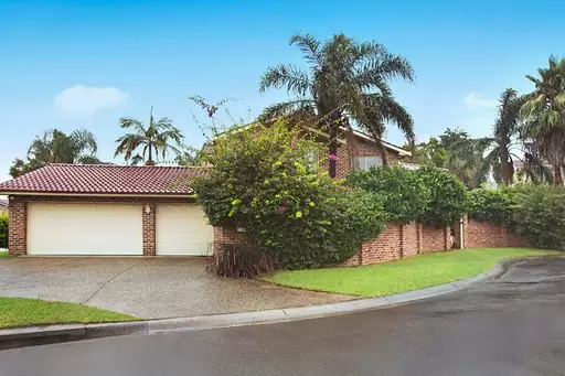 12 Hutchinson Drive, Balgownie Sold by Laurence Morgan Real Estate