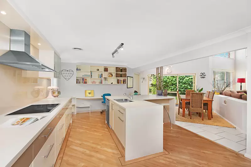 12 Hutchinson Drive, Balgownie Sold by Laurence Morgan Real Estate - image 3