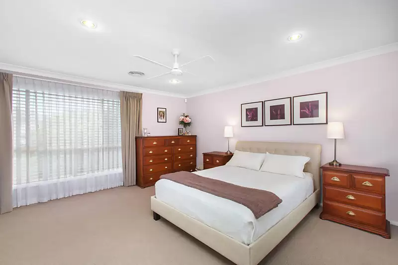 12 Hutchinson Drive, Balgownie Sold by Laurence Morgan Real Estate - image 2