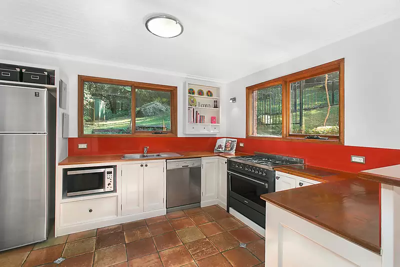 67 Armagh Parade, Thirroul Sold by Laurence Morgan Real Estate - image 2