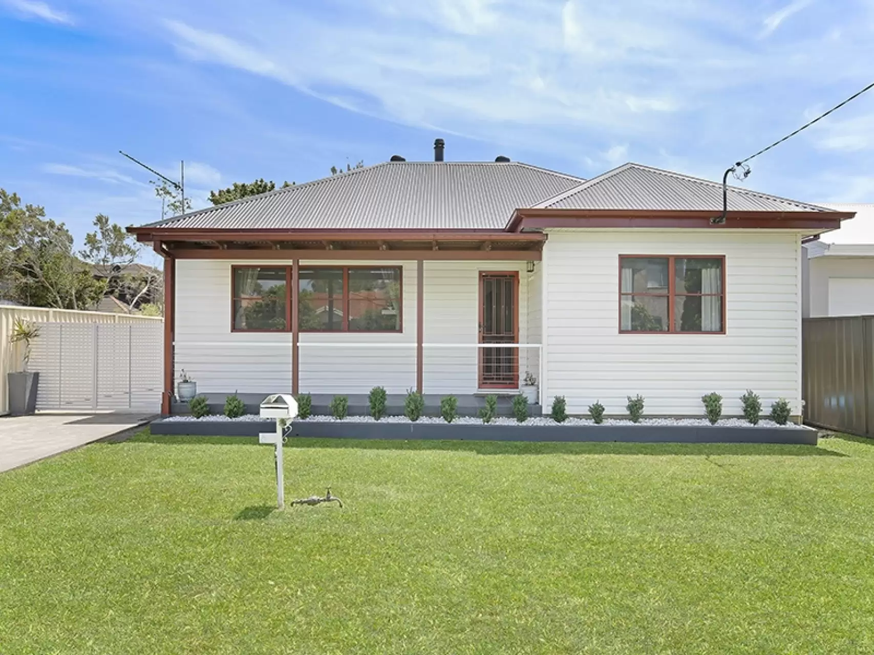 6 Coolgardie Street, East Corrimal Sold by Laurence Morgan Real Estate - image 1