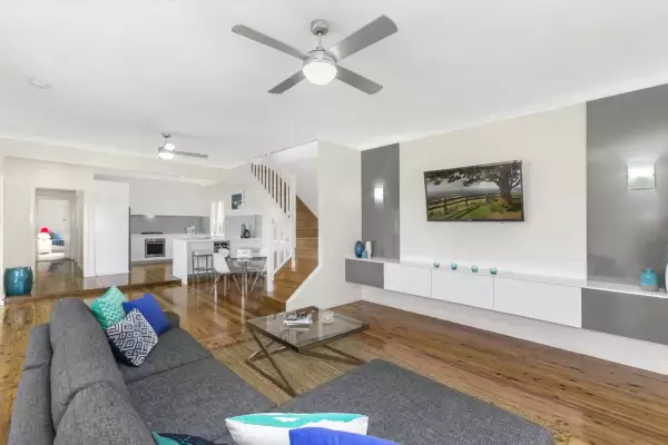 32 Davidson Avenue, Woonona Sold by Laurence Morgan Real Estate - image 2