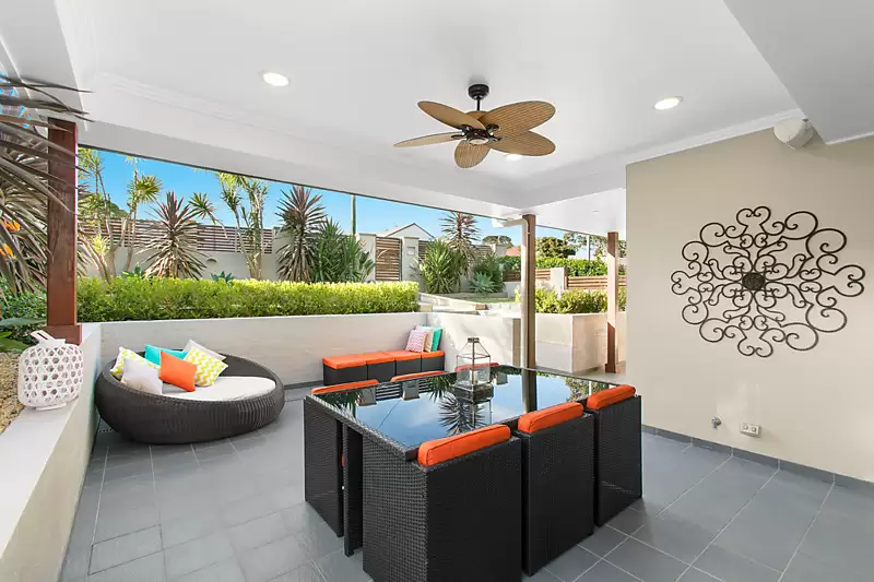 6 Gray Street, Woonona Sold by Laurence Morgan Real Estate - image 2