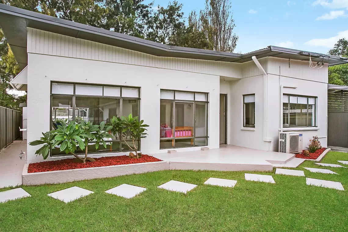 4 Albert Street, Corrimal Sold by Laurence Morgan Real Estate - image 1